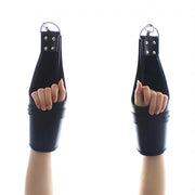 BDSM Hangende Handboeien