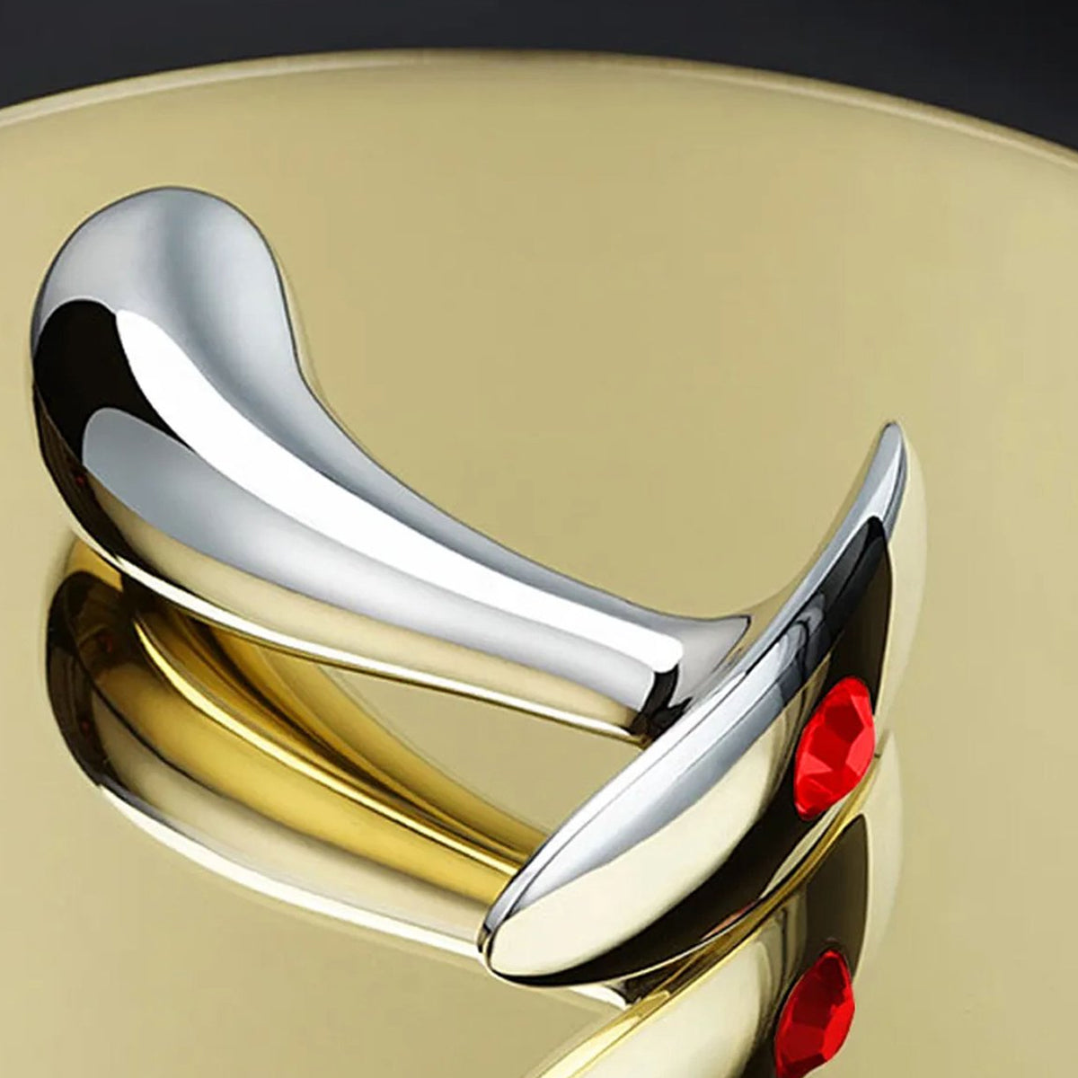 Metalen Duim Buttlpug