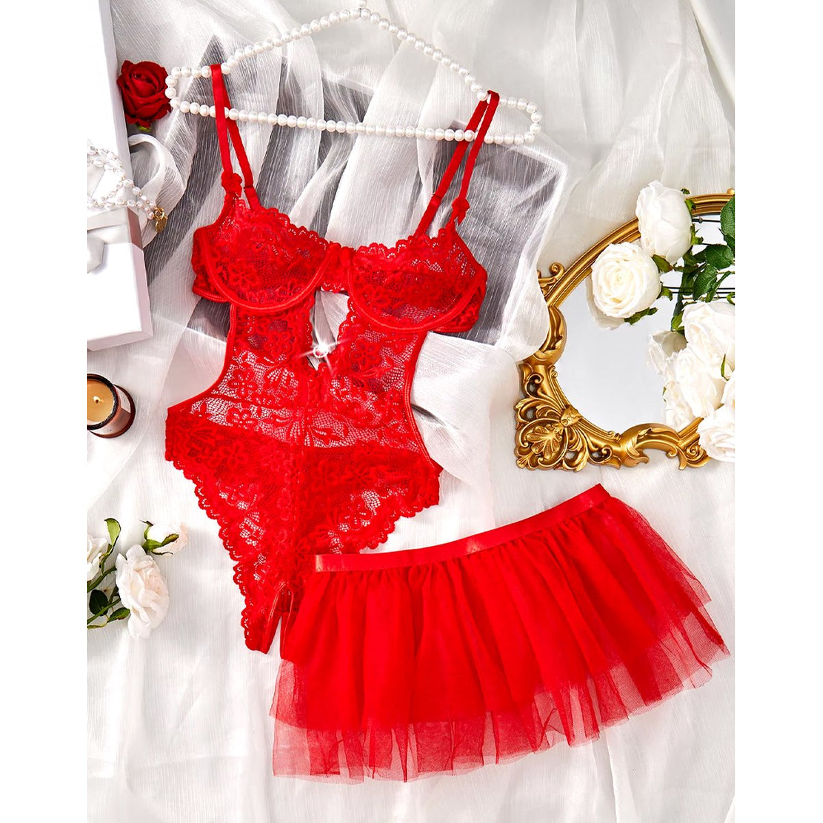 Verleidelijke Bodysuit met losse Rok
