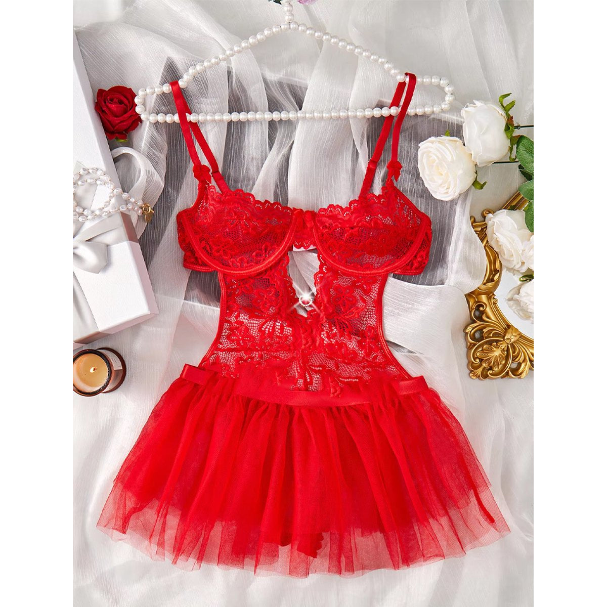 Verleidelijke Bodysuit met losse Rok